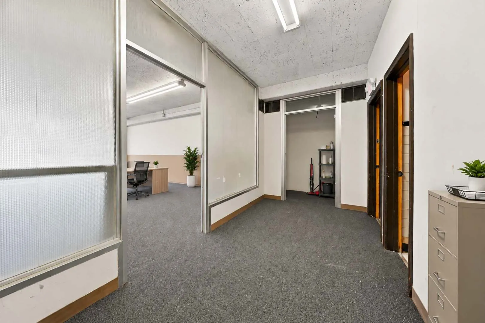 13005 Western Avenue IL