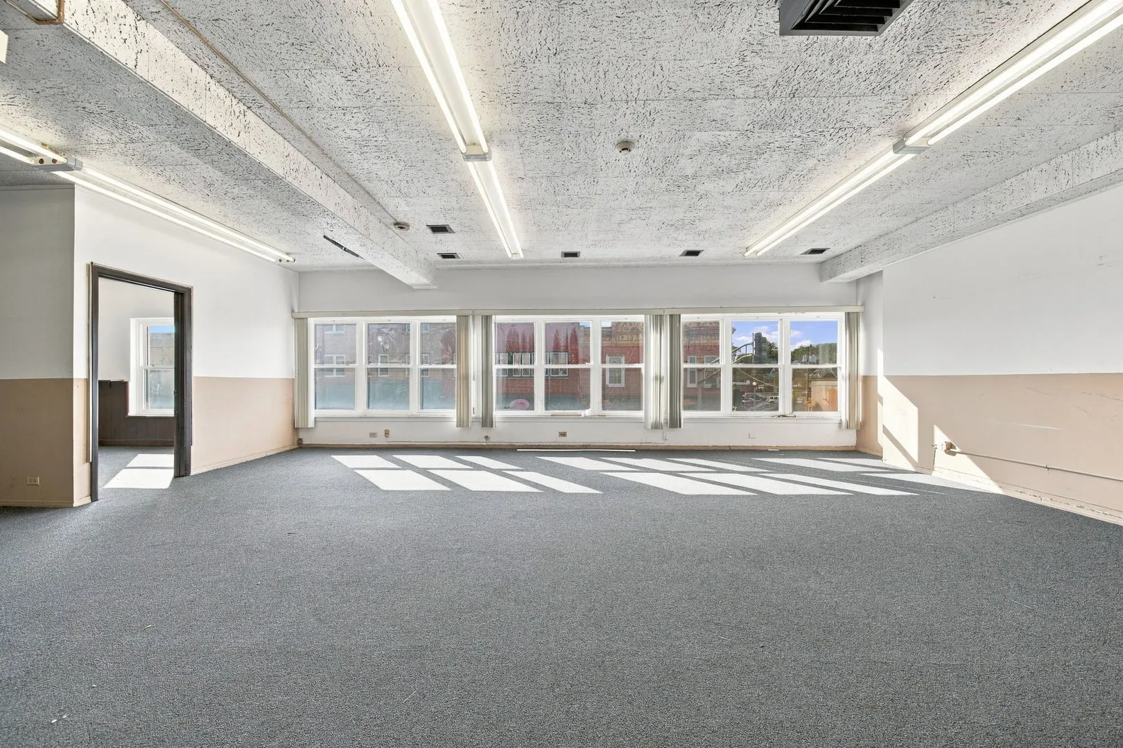 13005 Western Avenue IL