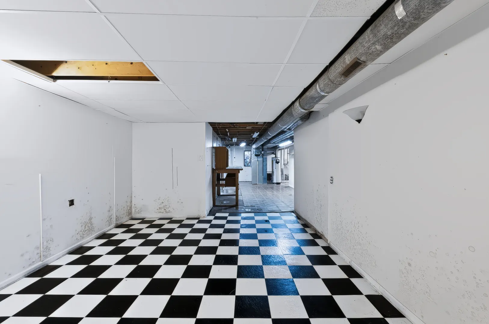 3140 Medford Court IL