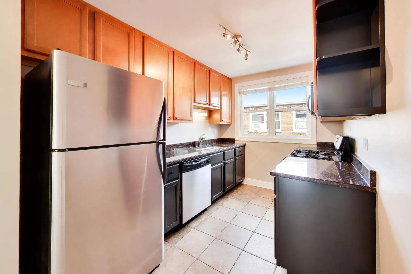2636 W Catalpa Avenue IL #39