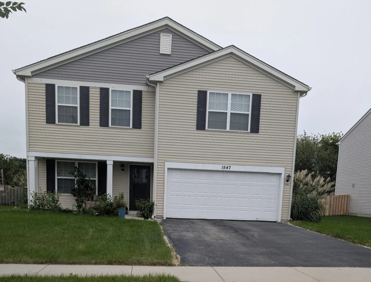 1547 Crest Drive IL