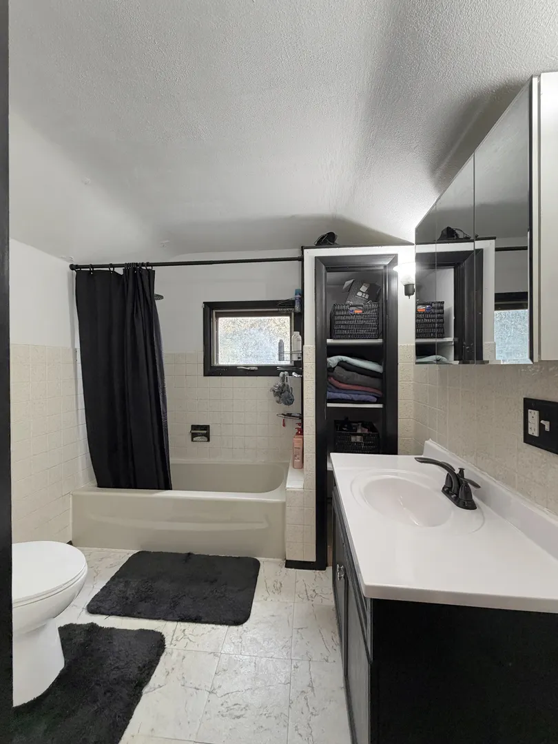 2622 S Bolton Road IL