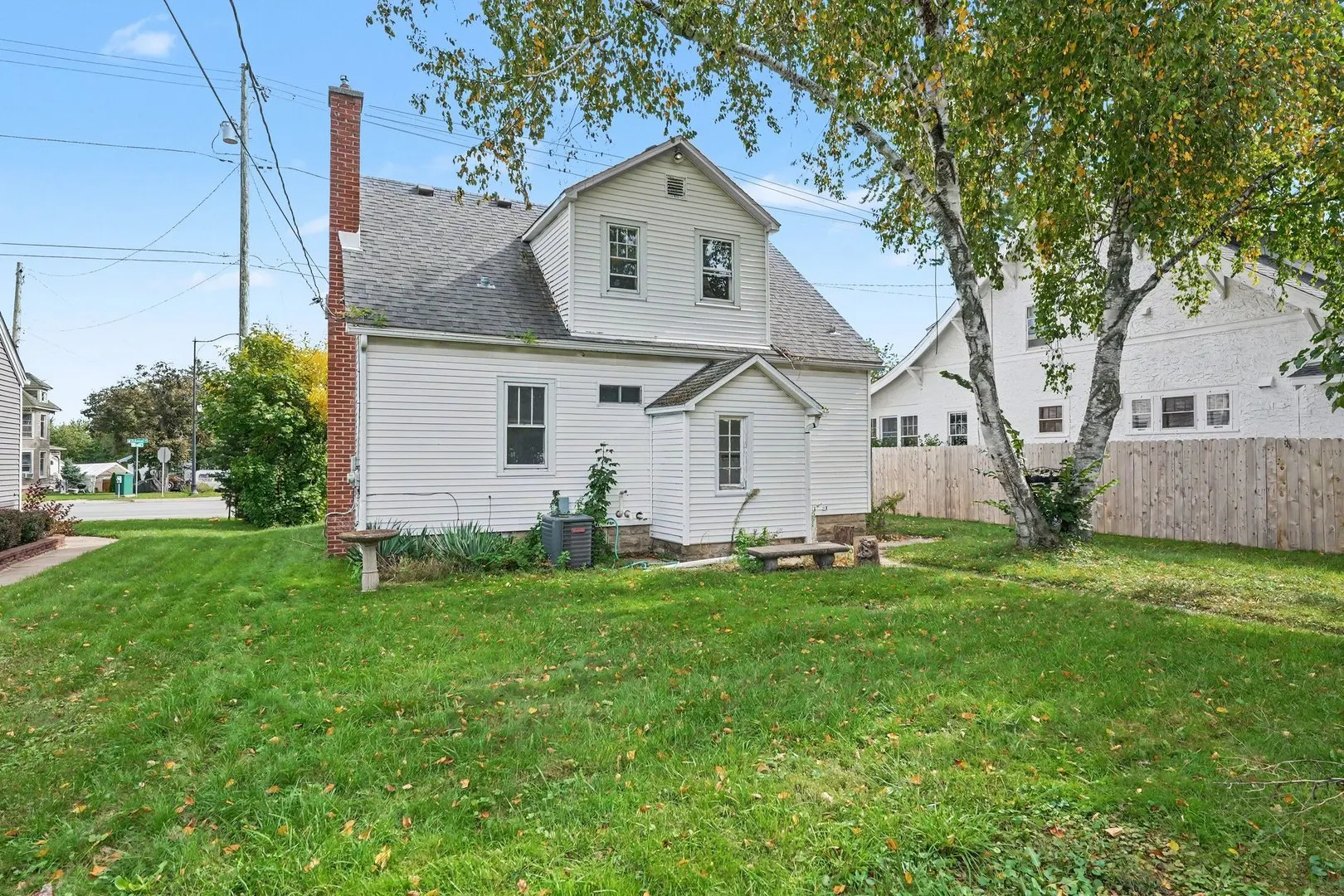 1413 N Richmond Road IL