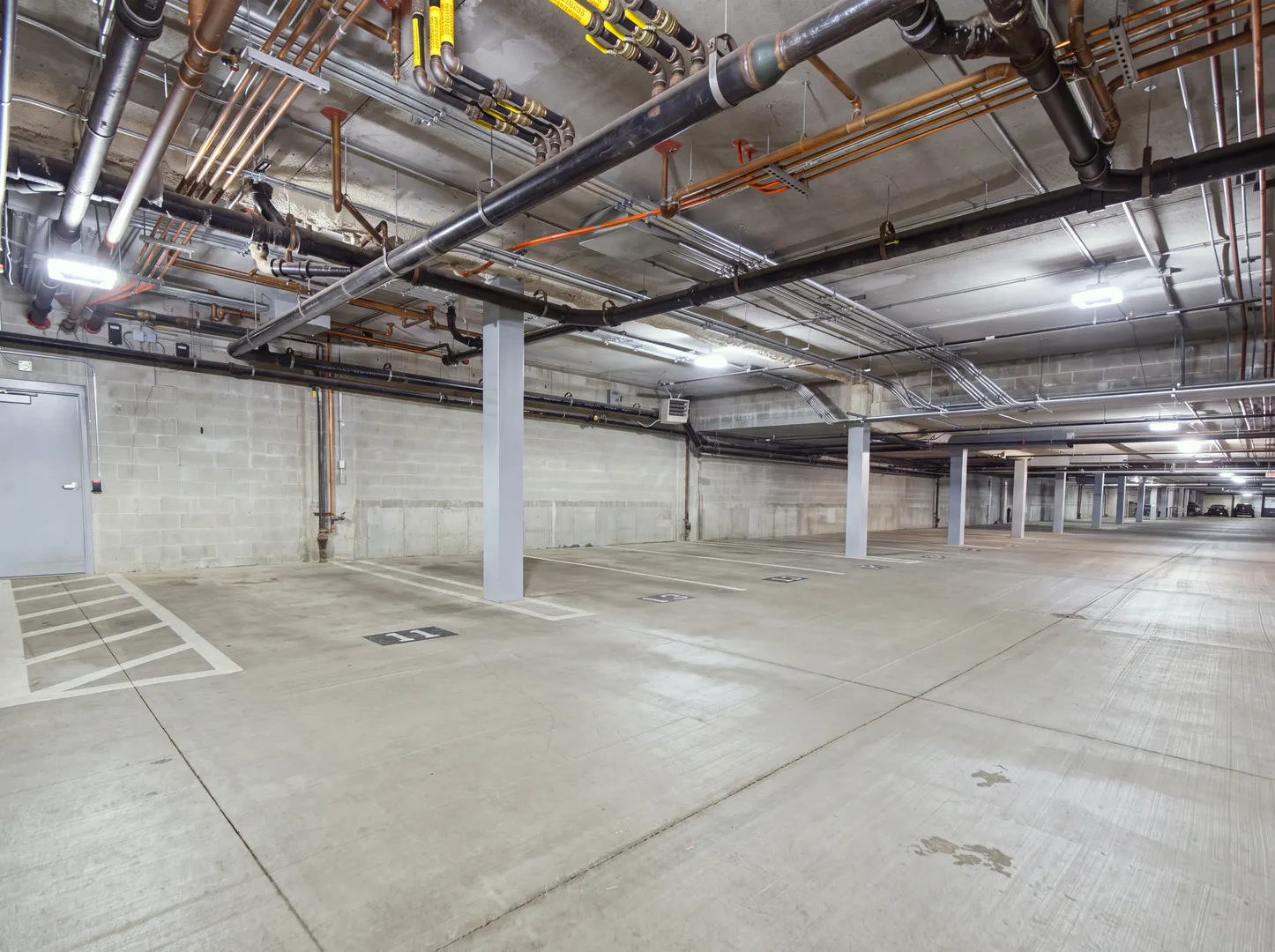 2643 N Hermitage Avenue IL #105