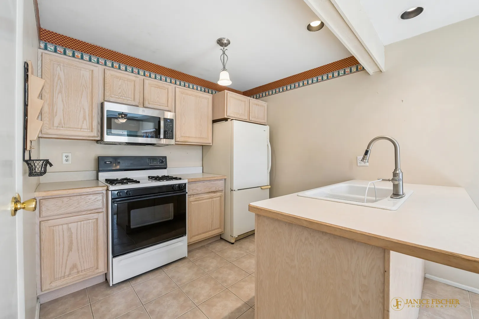 819 Wiltshire Drive IL #3