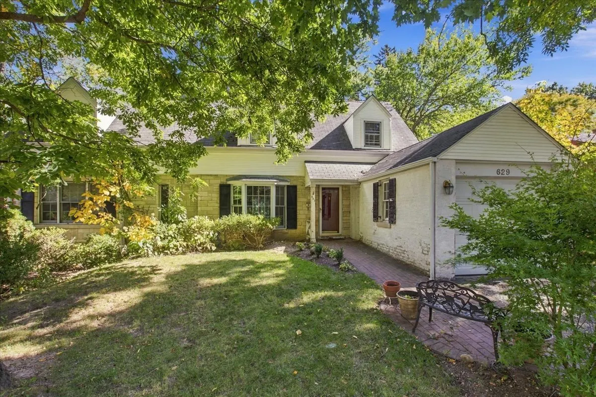 629 Juniper Road IL