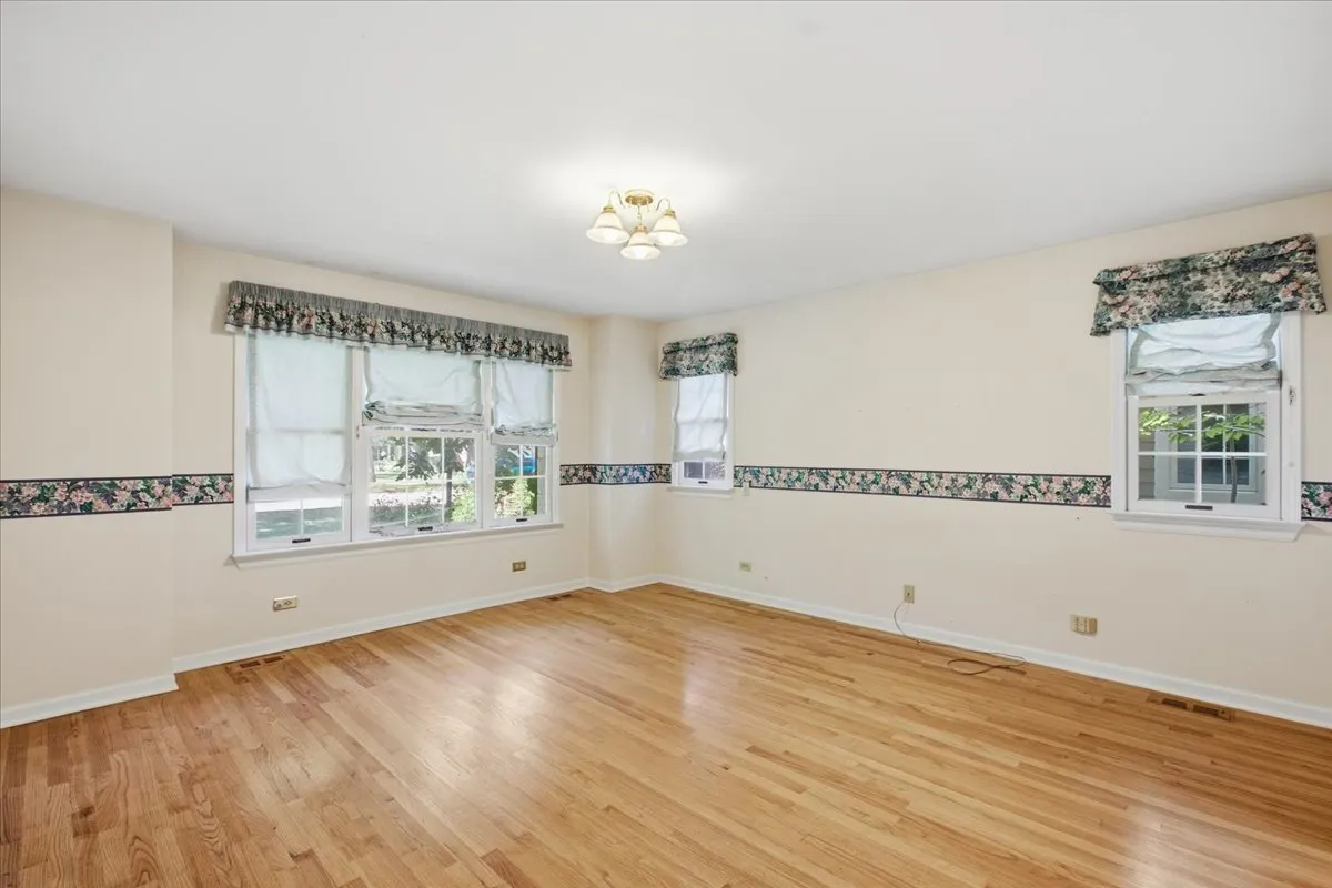 629 Juniper Road IL