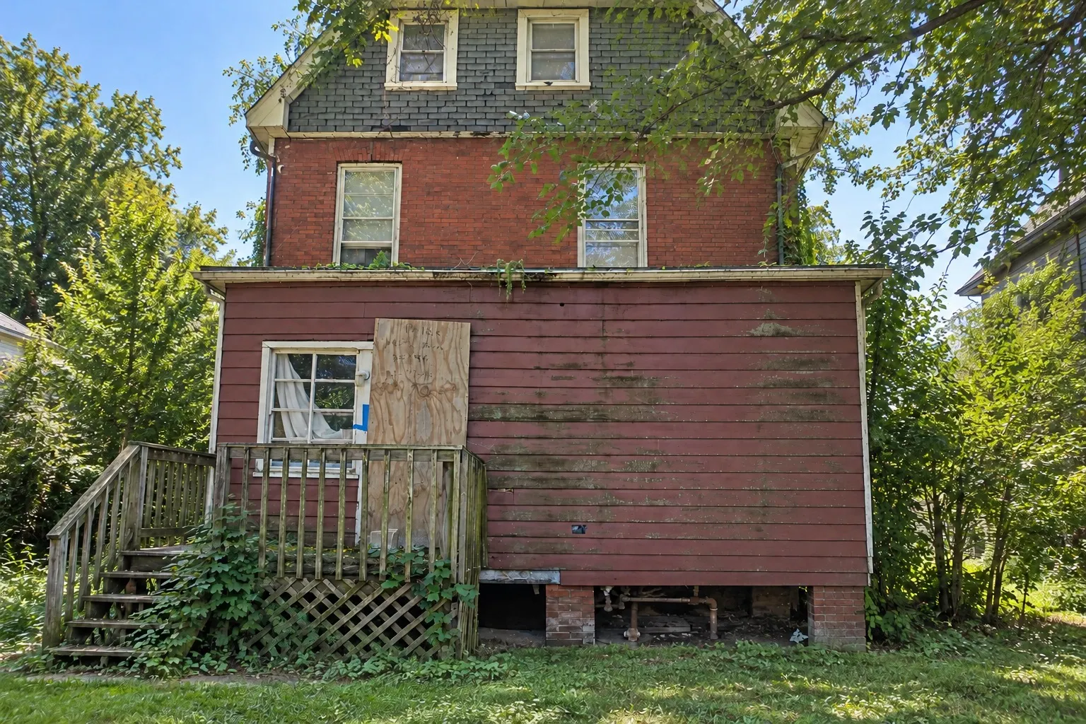 805 NE Perry Avenue IL