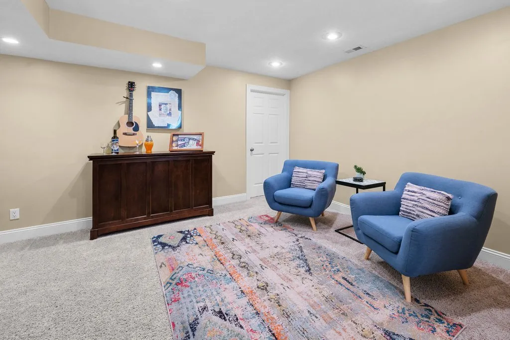 2805 E 58th Street IA