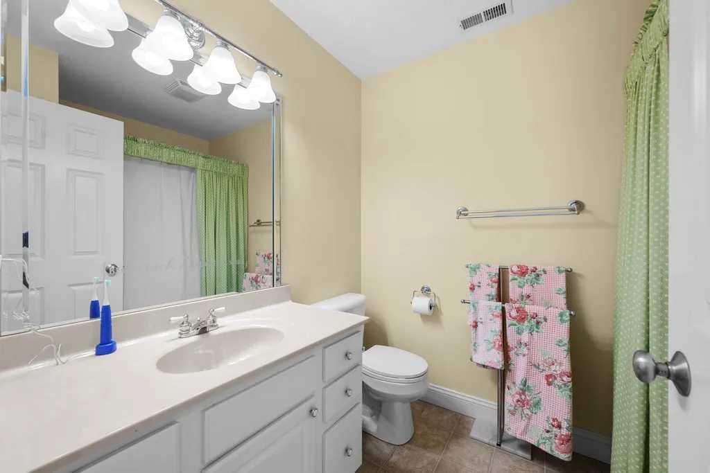 2805 E 58th Street IA
