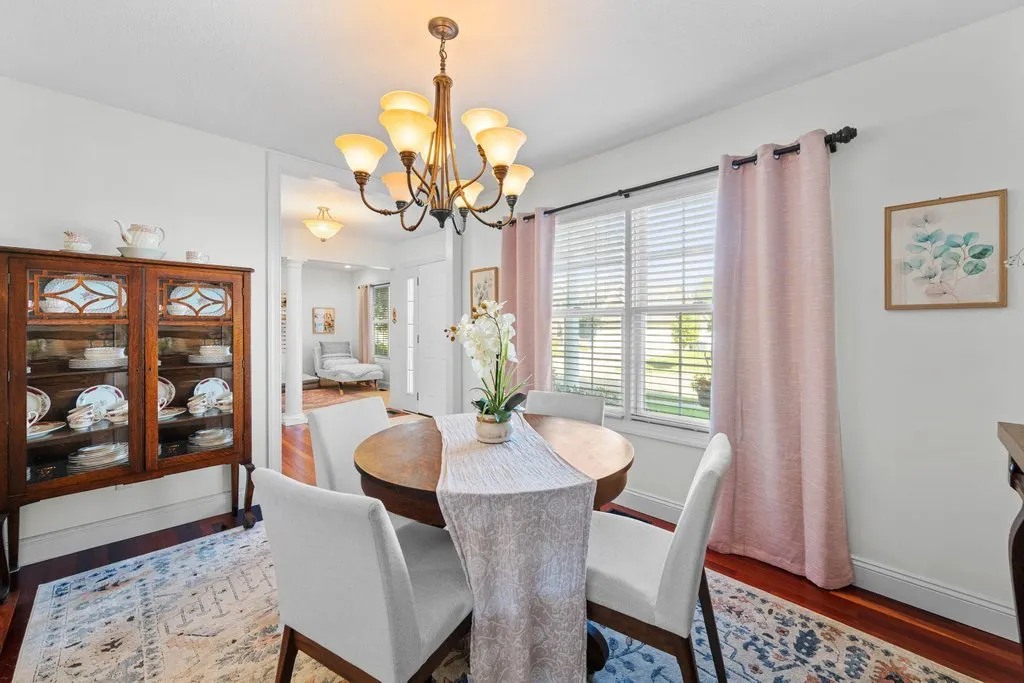 2805 E 58th Street IA