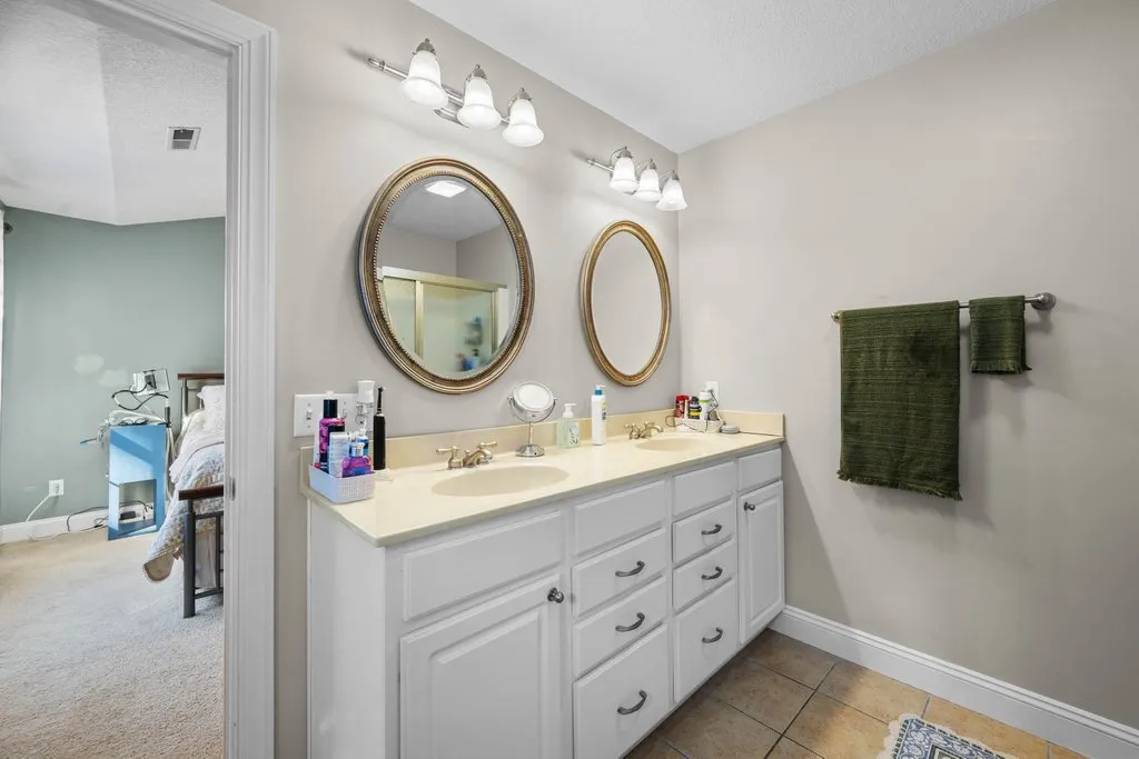 2805 E 58th Street IA