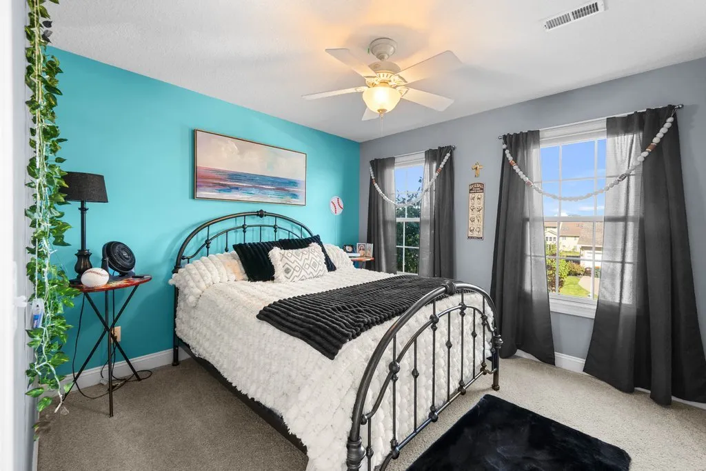 2805 E 58th Street IA