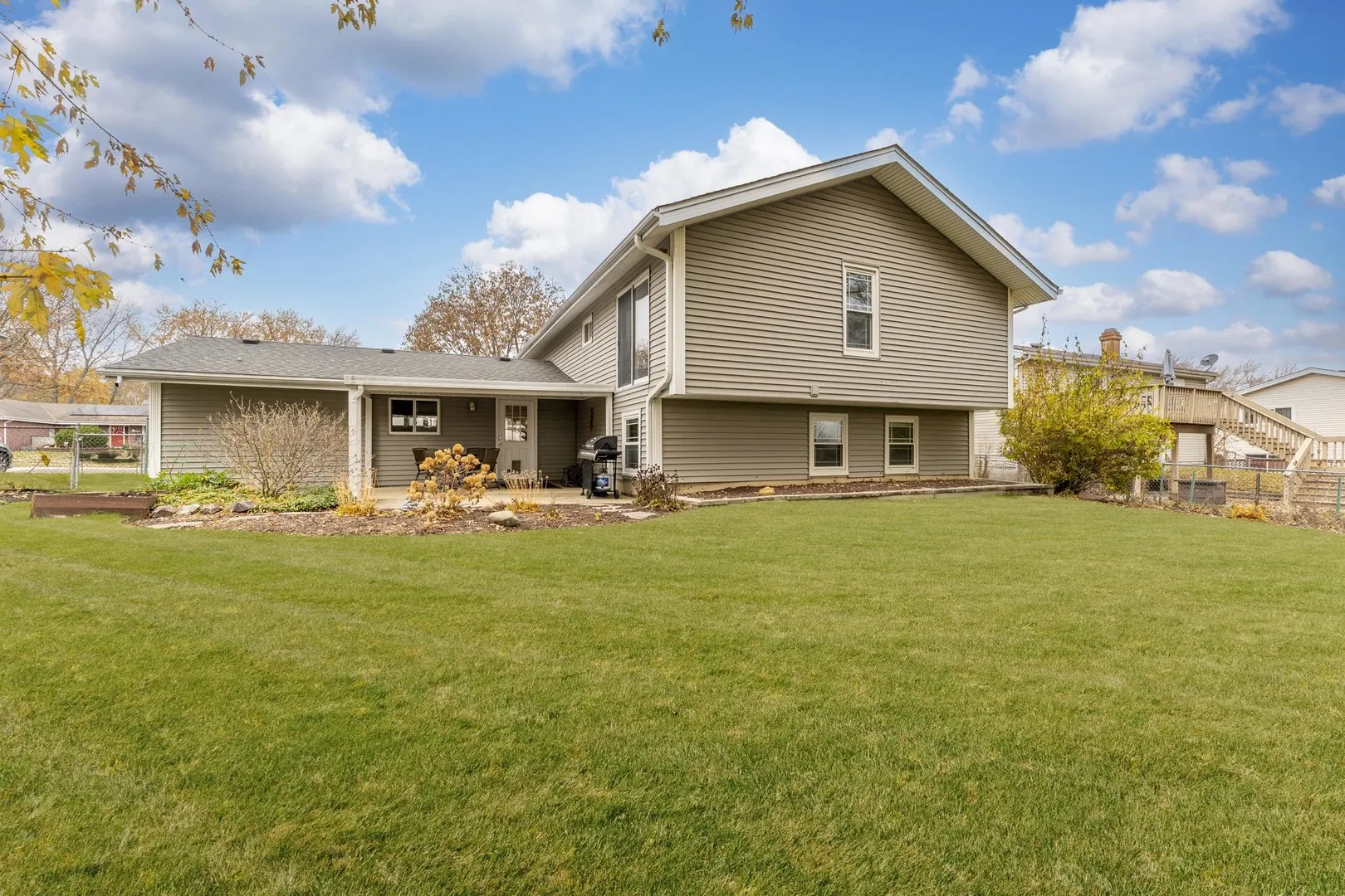 309 Plymouth Lane NW IL