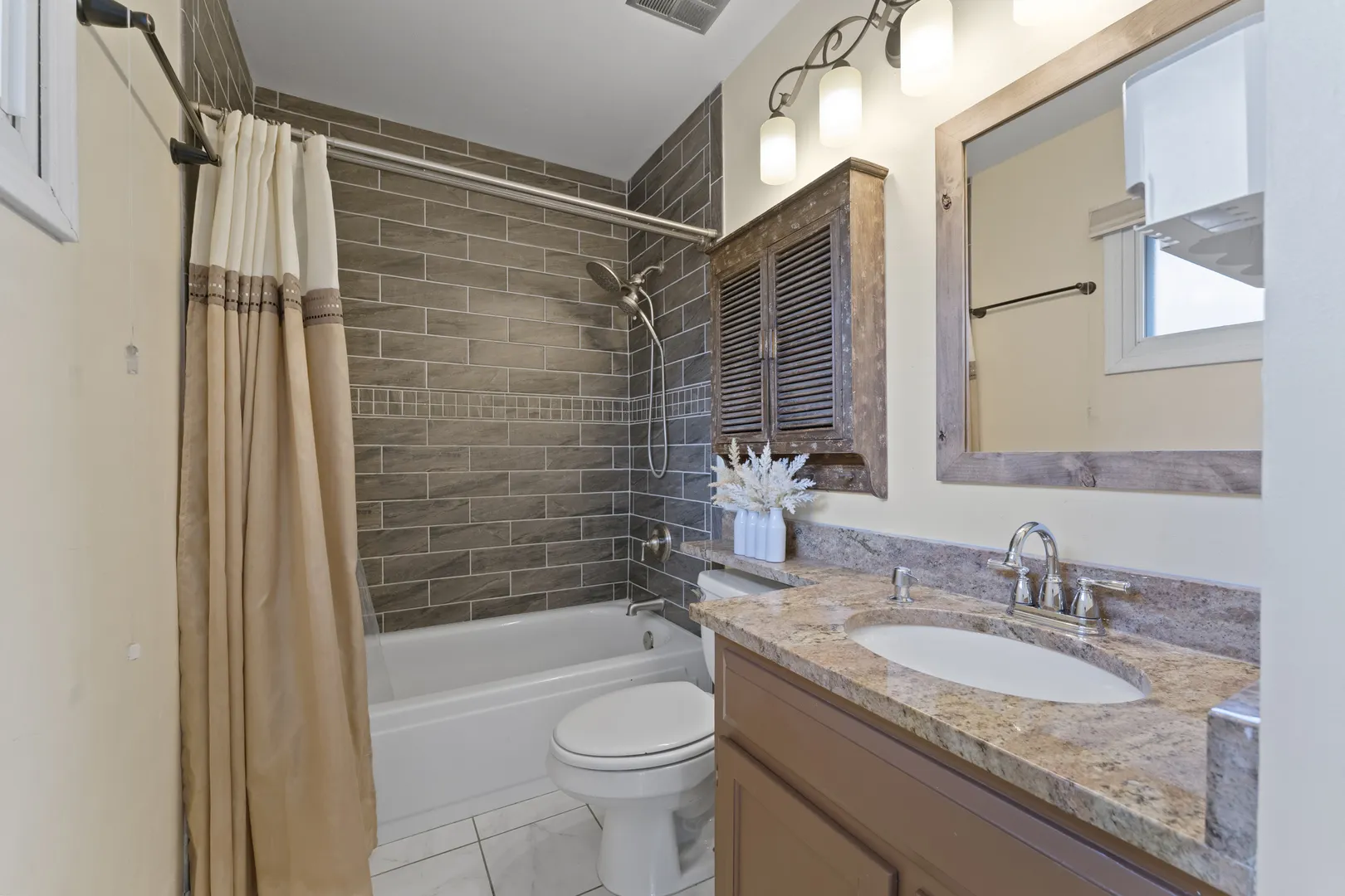 309 Plymouth Lane NW IL