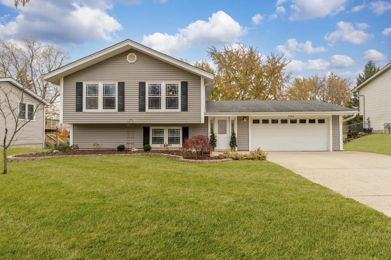 309 Plymouth Lane NW IL