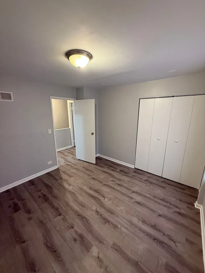 744 W Gordon Terrace IL #107