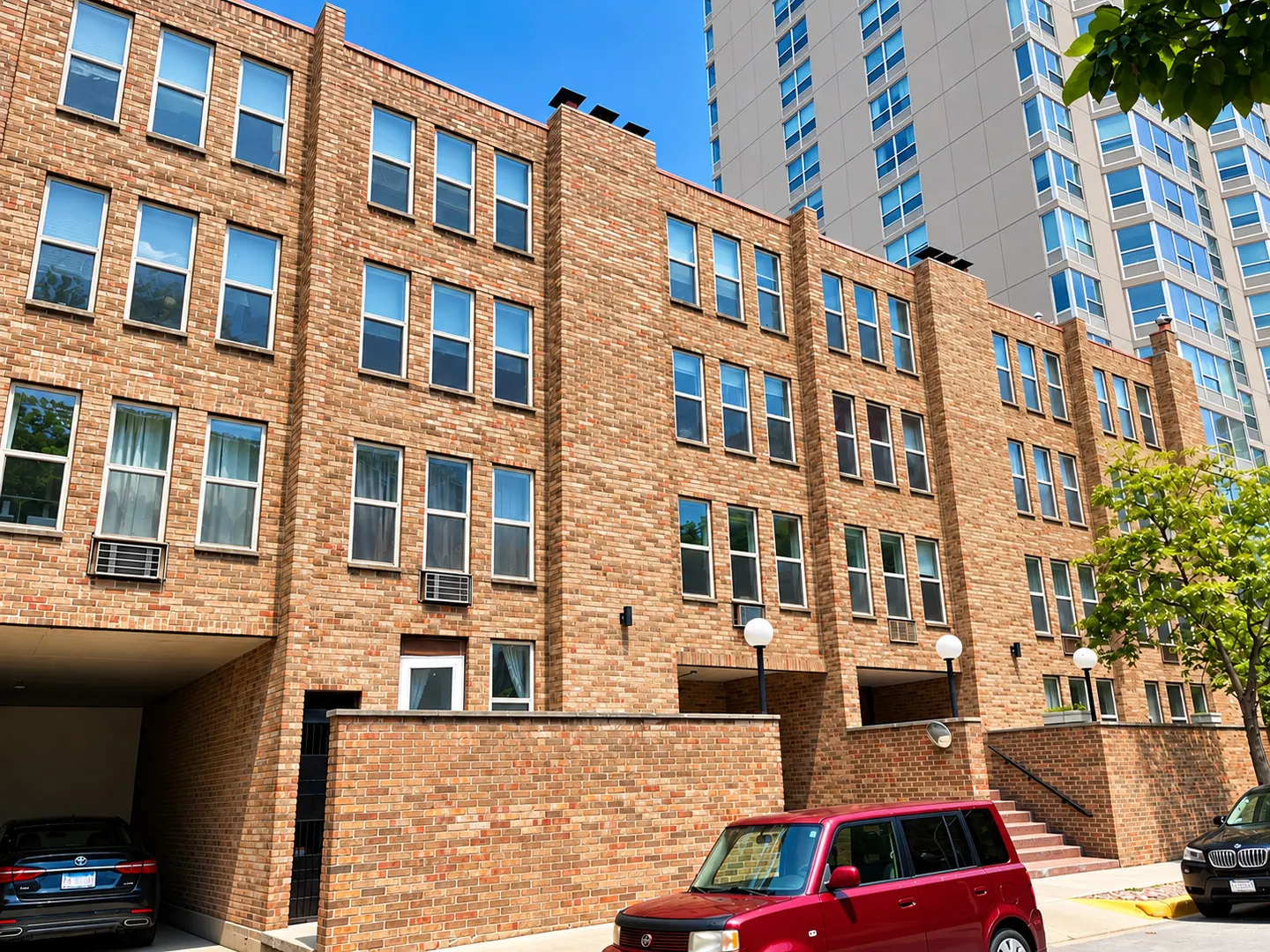 744 W Gordon Terrace IL #107