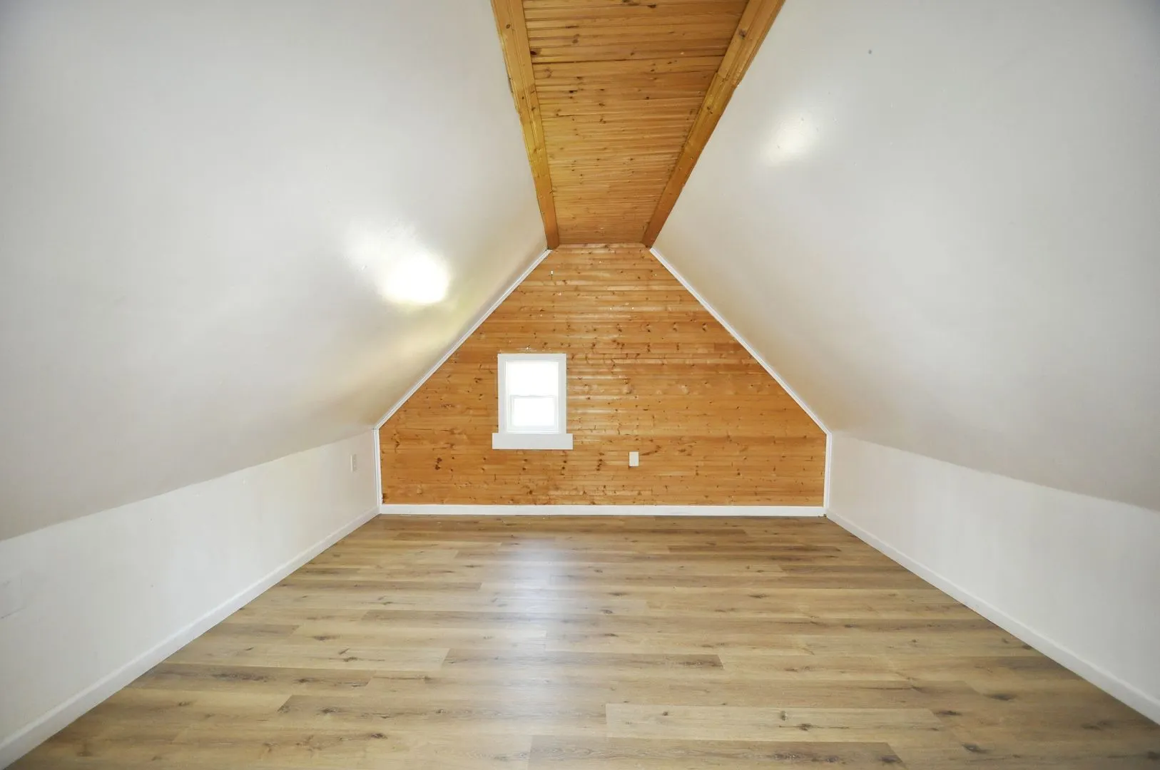 116 W 11th Street IL