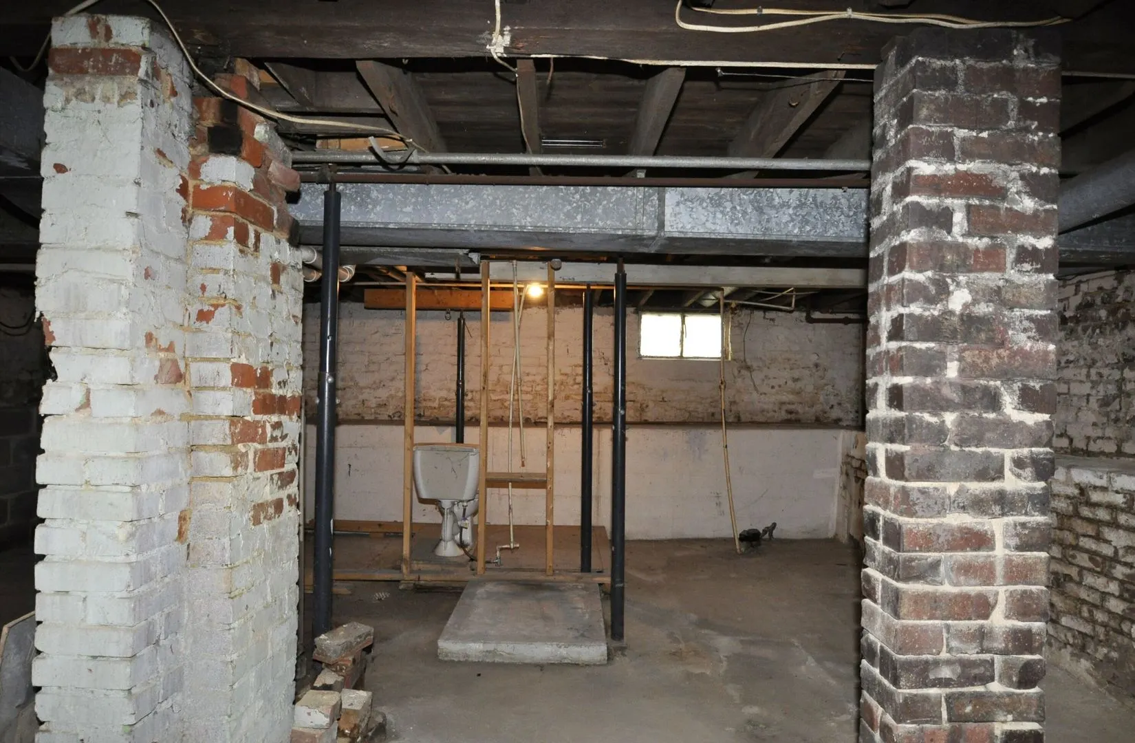 116 W 11th Street IL
