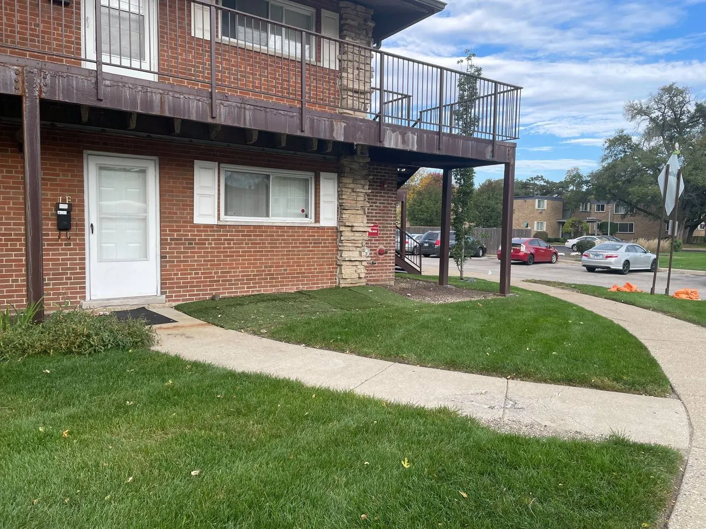 1480 S BUSSE Road IL #1F