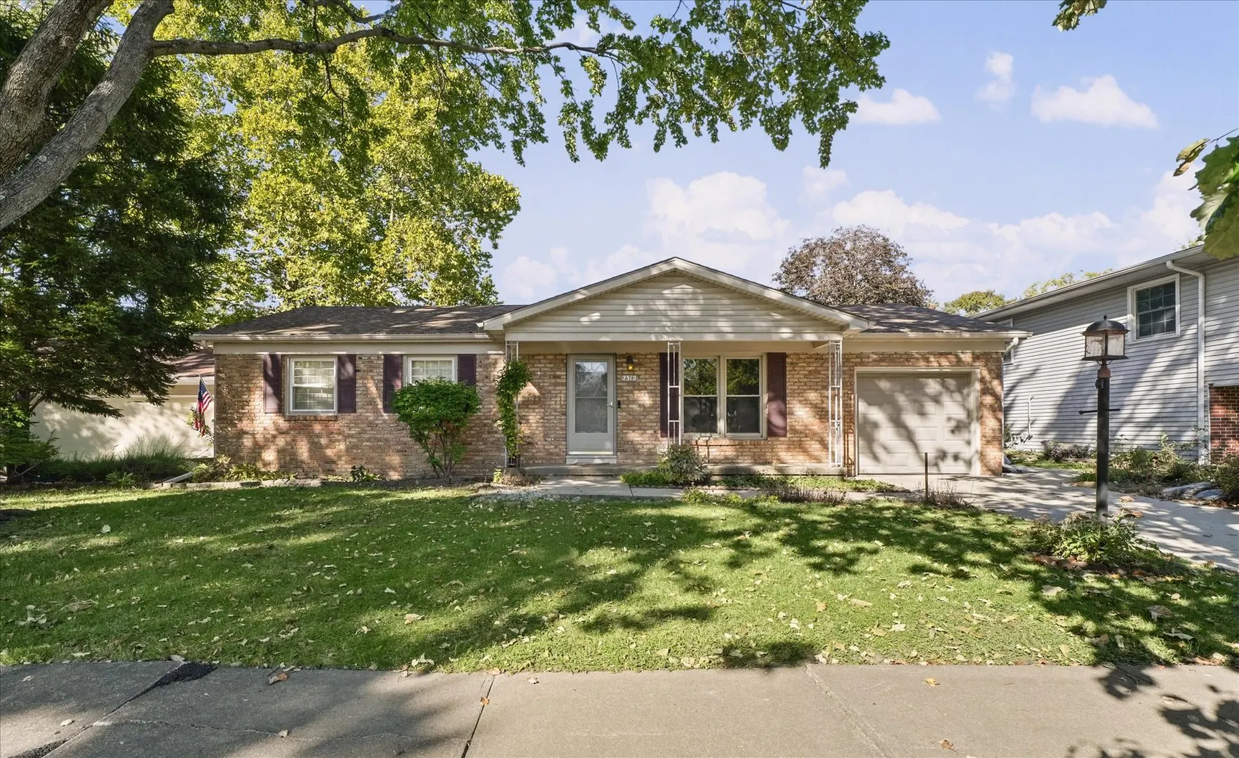 2312 Barberry Drive IL
