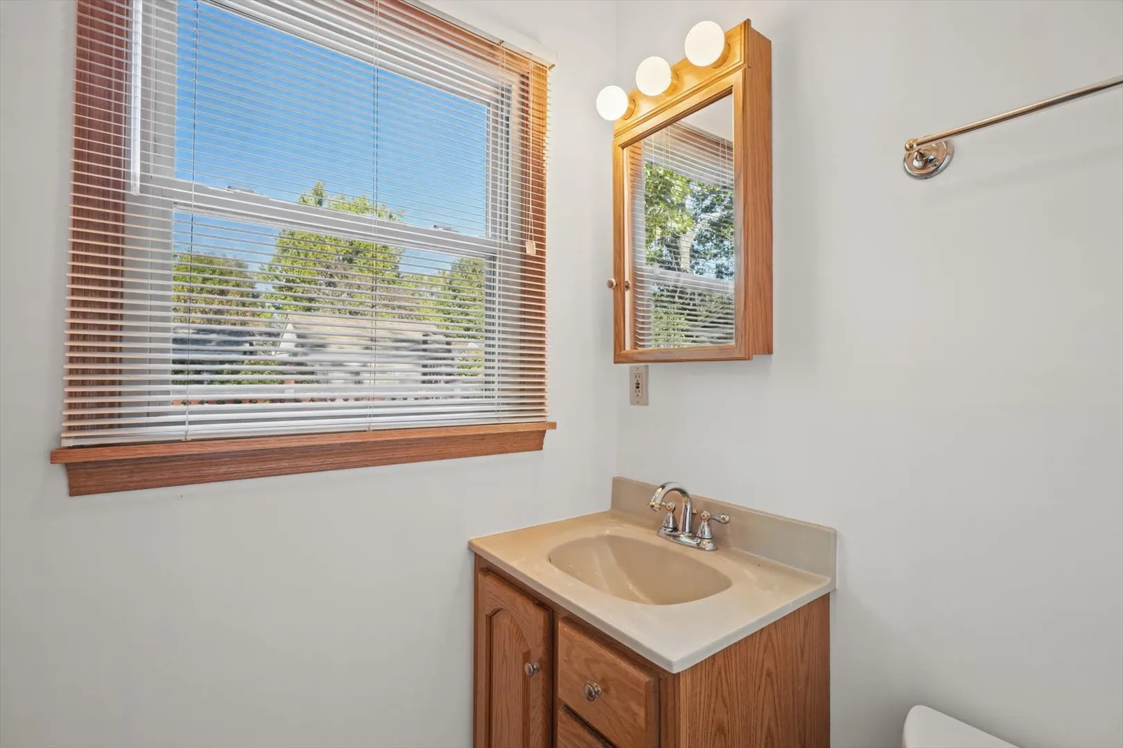 2312 Barberry Drive IL