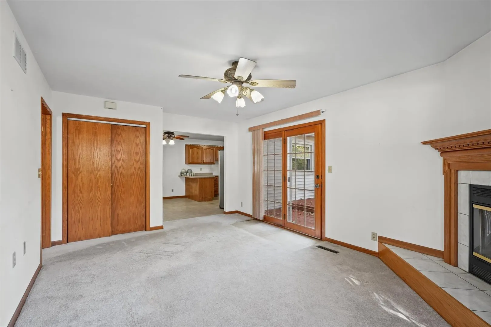 2312 Barberry Drive IL