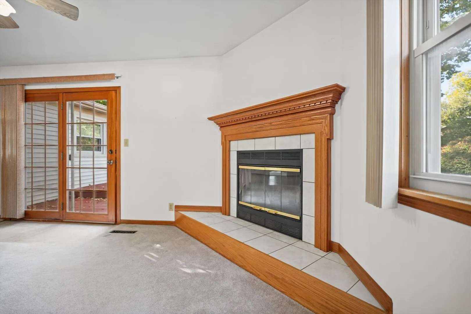 2312 Barberry Drive IL