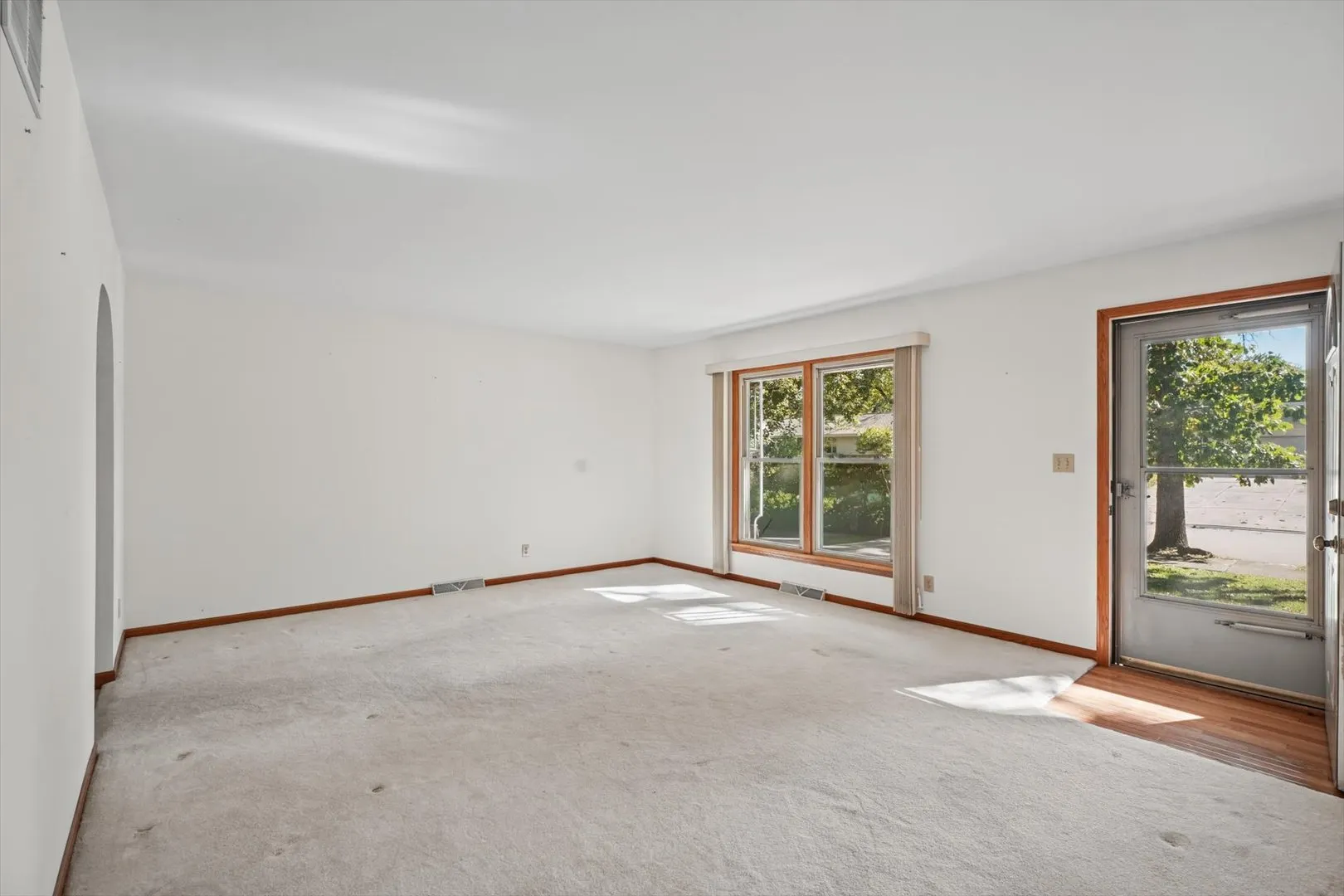 2312 Barberry Drive IL