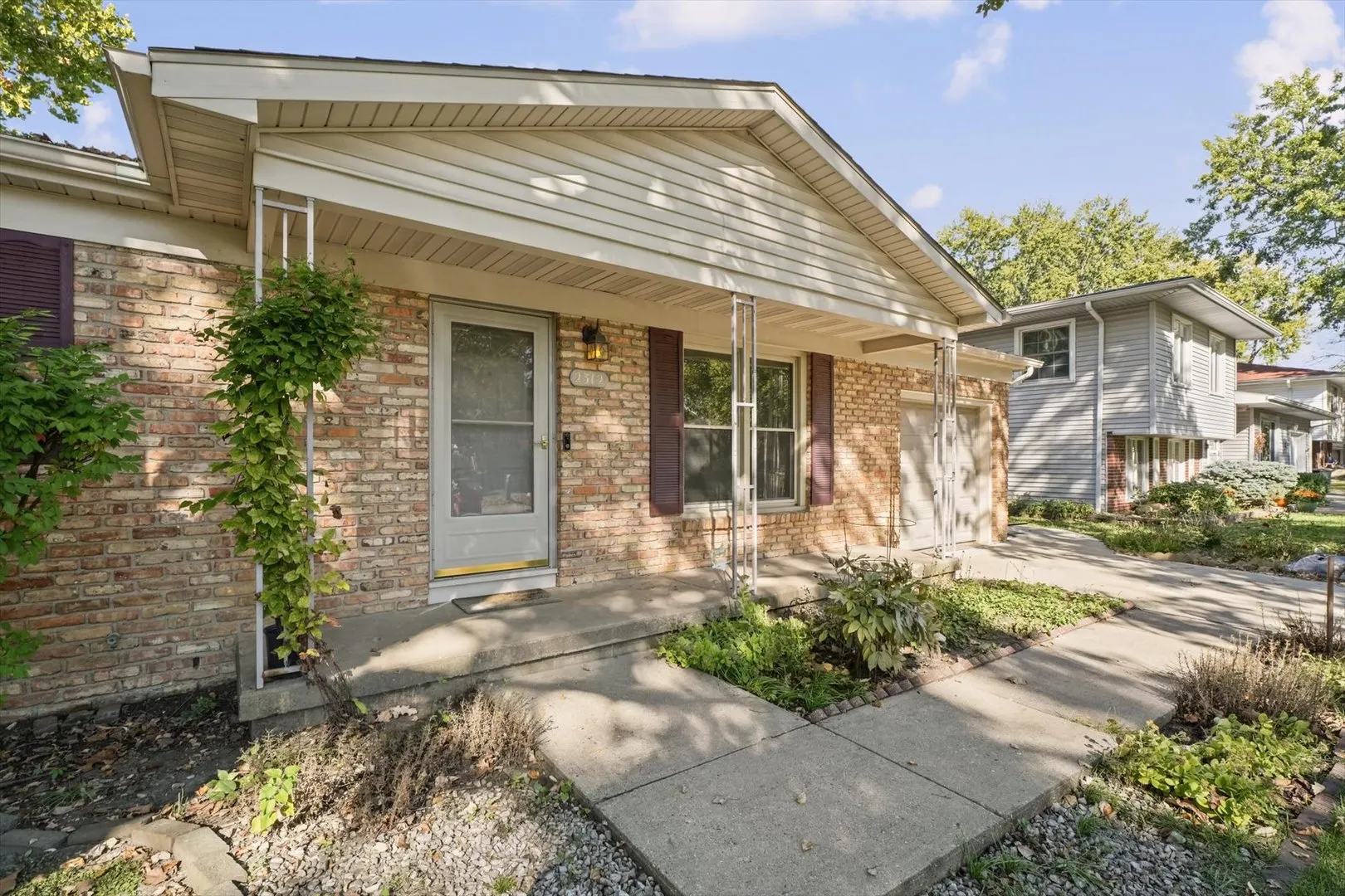 2312 Barberry Drive IL