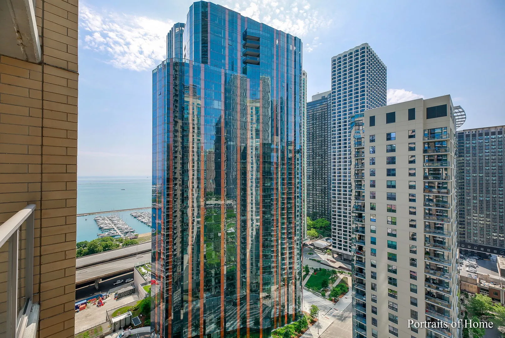 420 E WATERSIDE Drive IL #2103