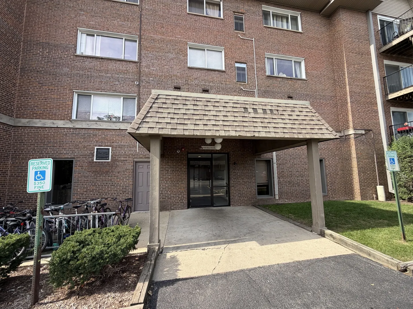4500 BEAU MONDE Drive IL #204