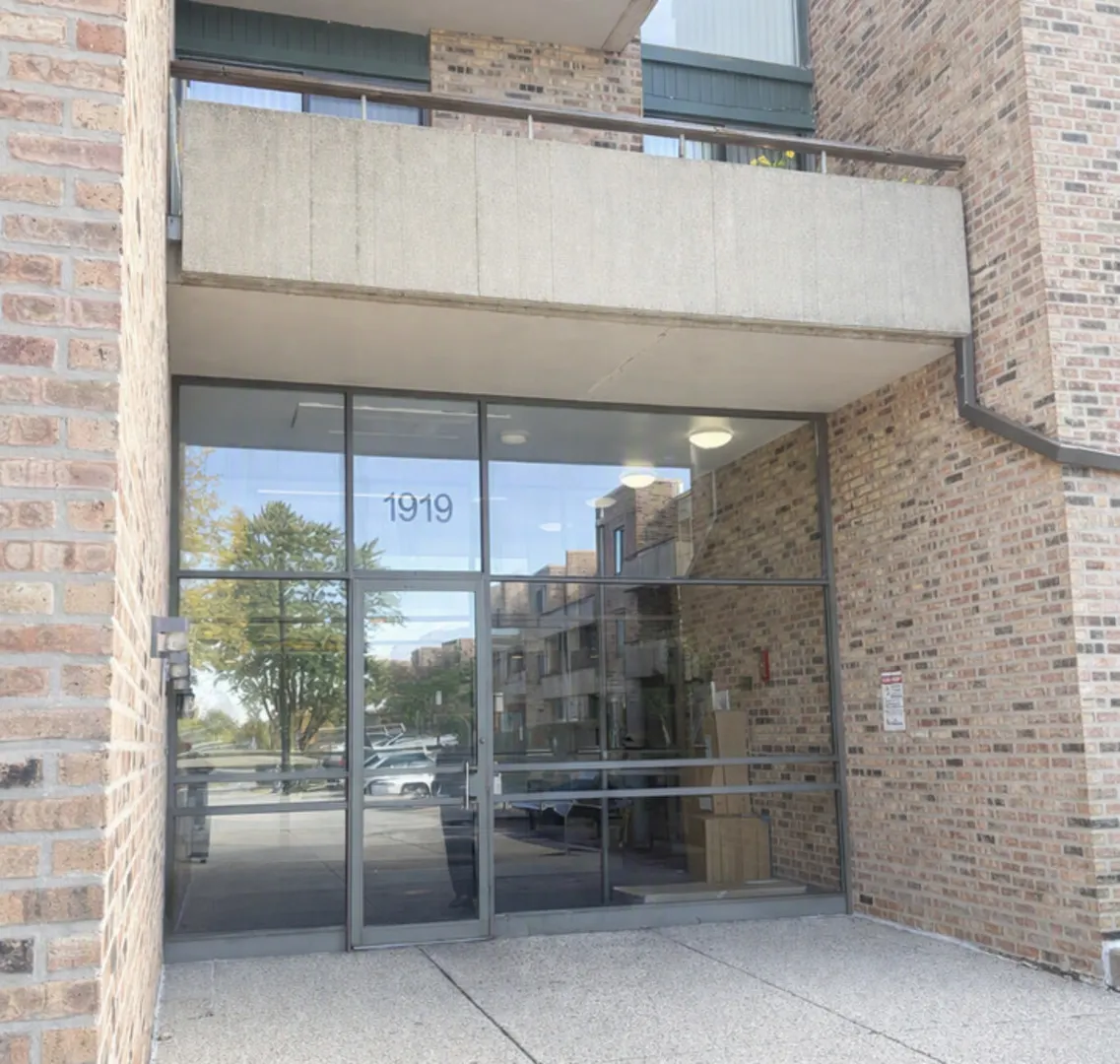 1919 Prairie Square IL #302