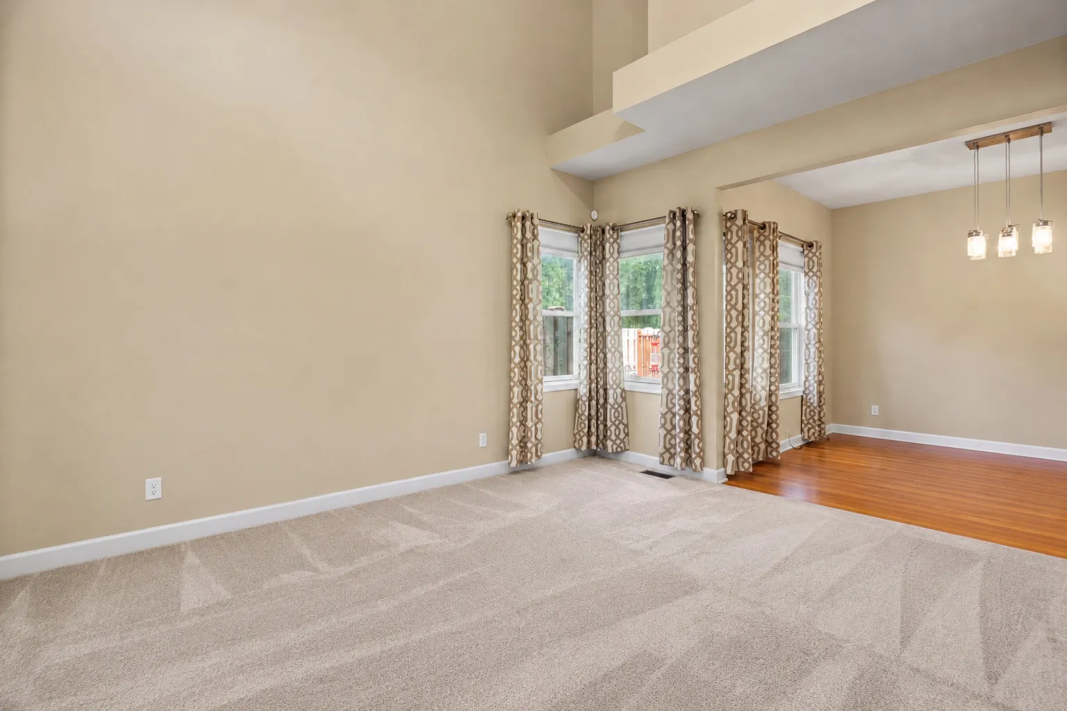 1716 Kingtree Drive IL