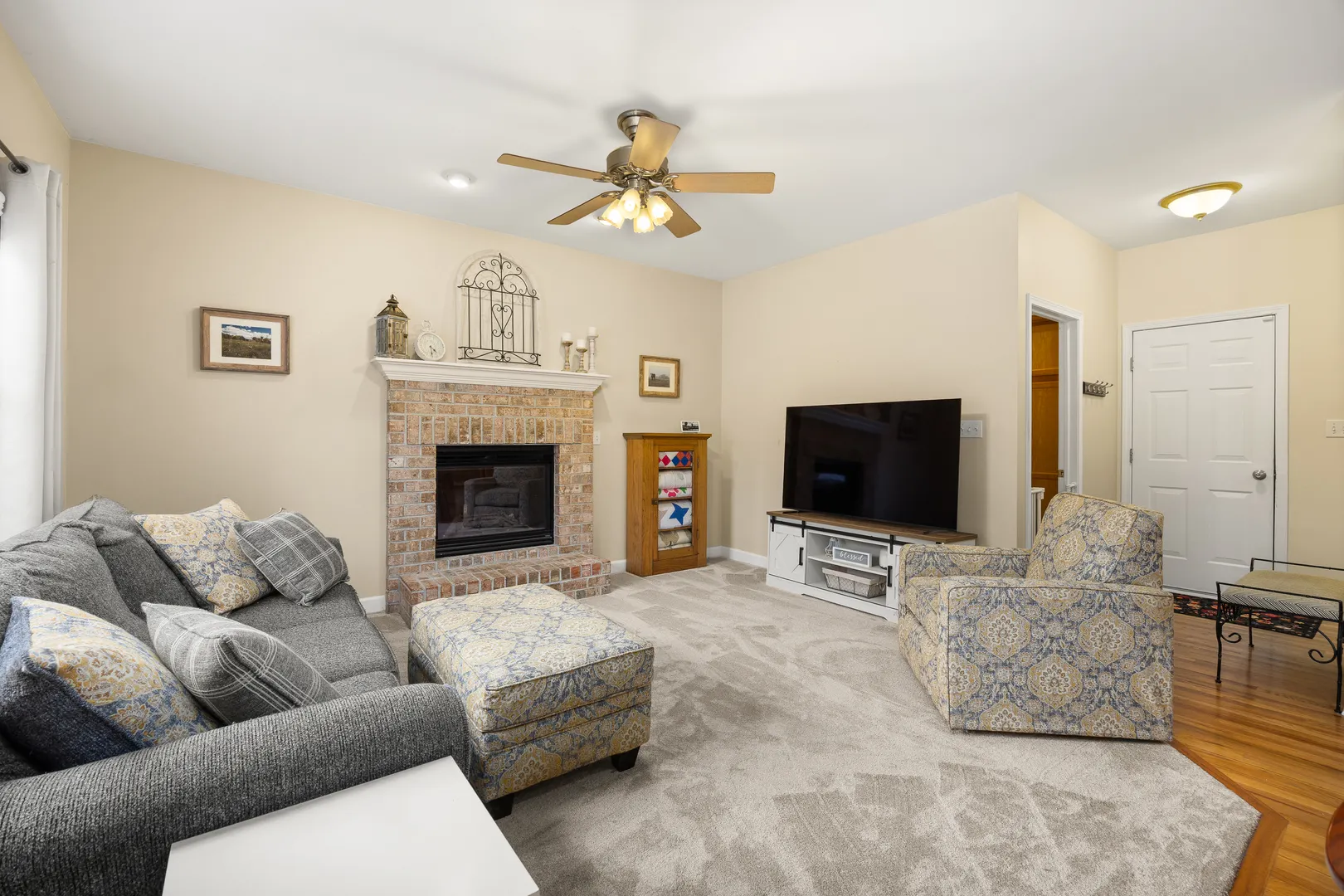 1716 Kingtree Drive IL