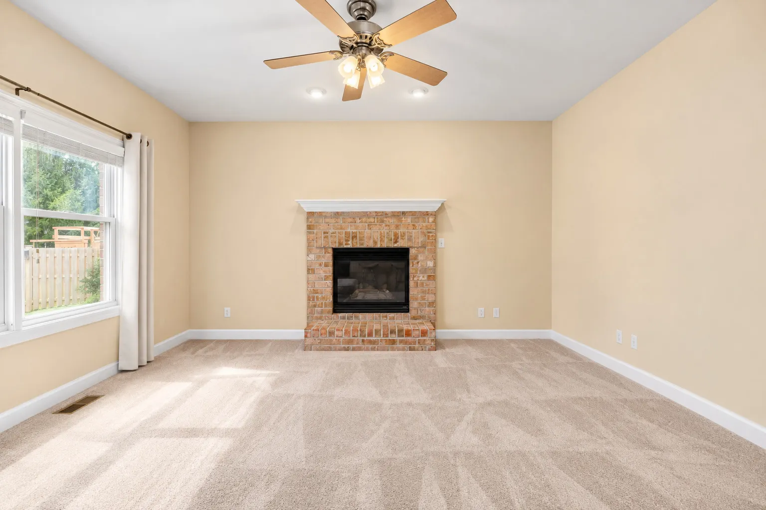 1716 Kingtree Drive IL