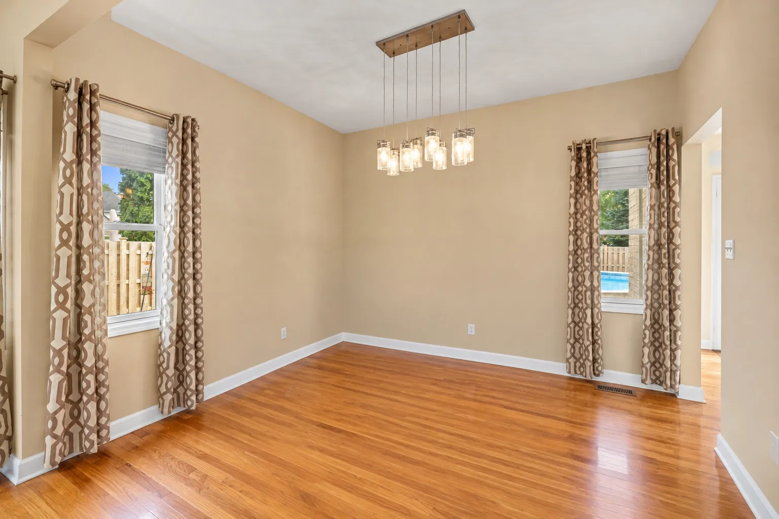 1716 Kingtree Drive IL