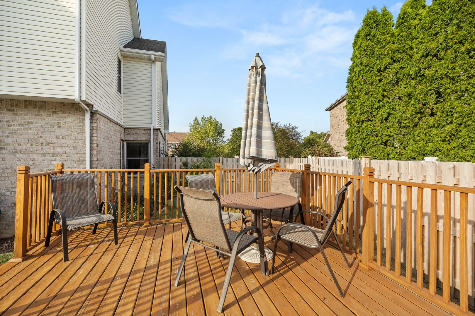 1716 Kingtree Drive IL