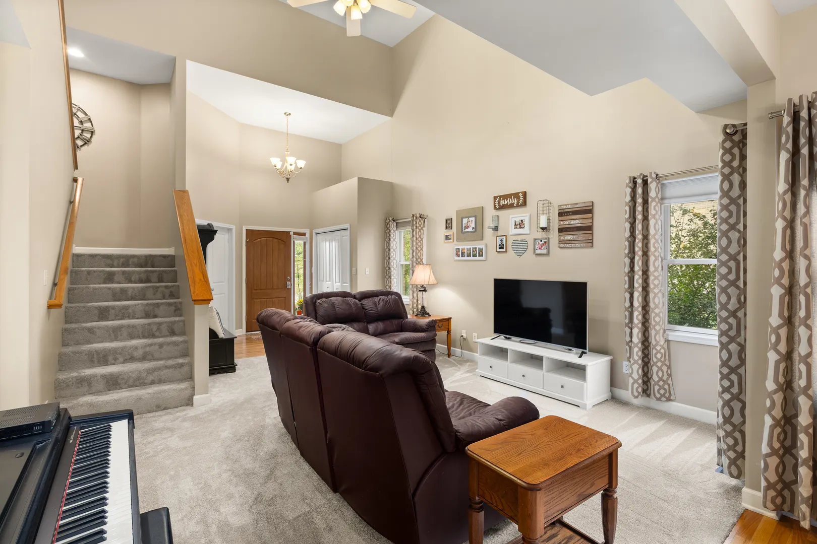 1716 Kingtree Drive IL