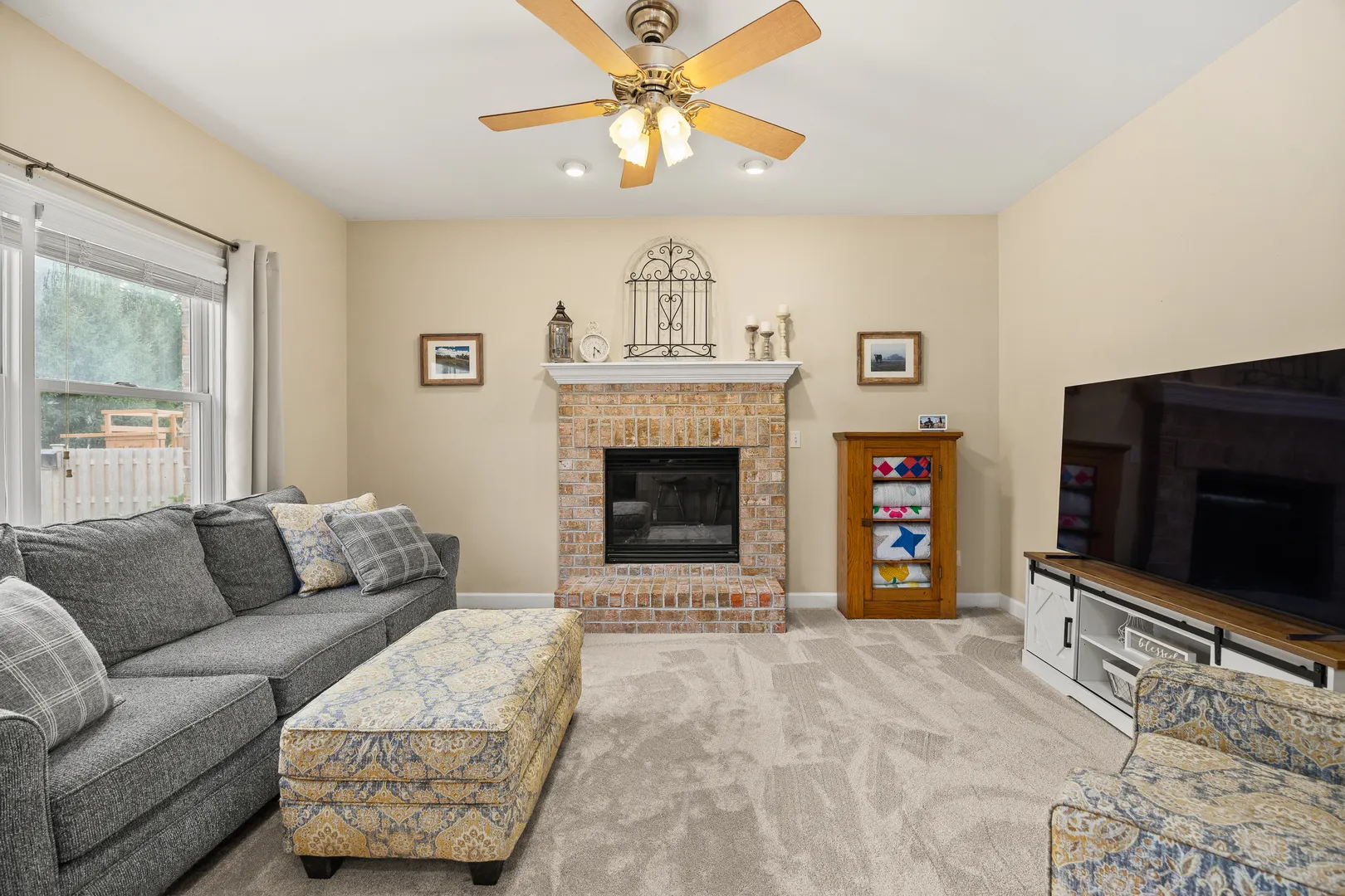 1716 Kingtree Drive IL