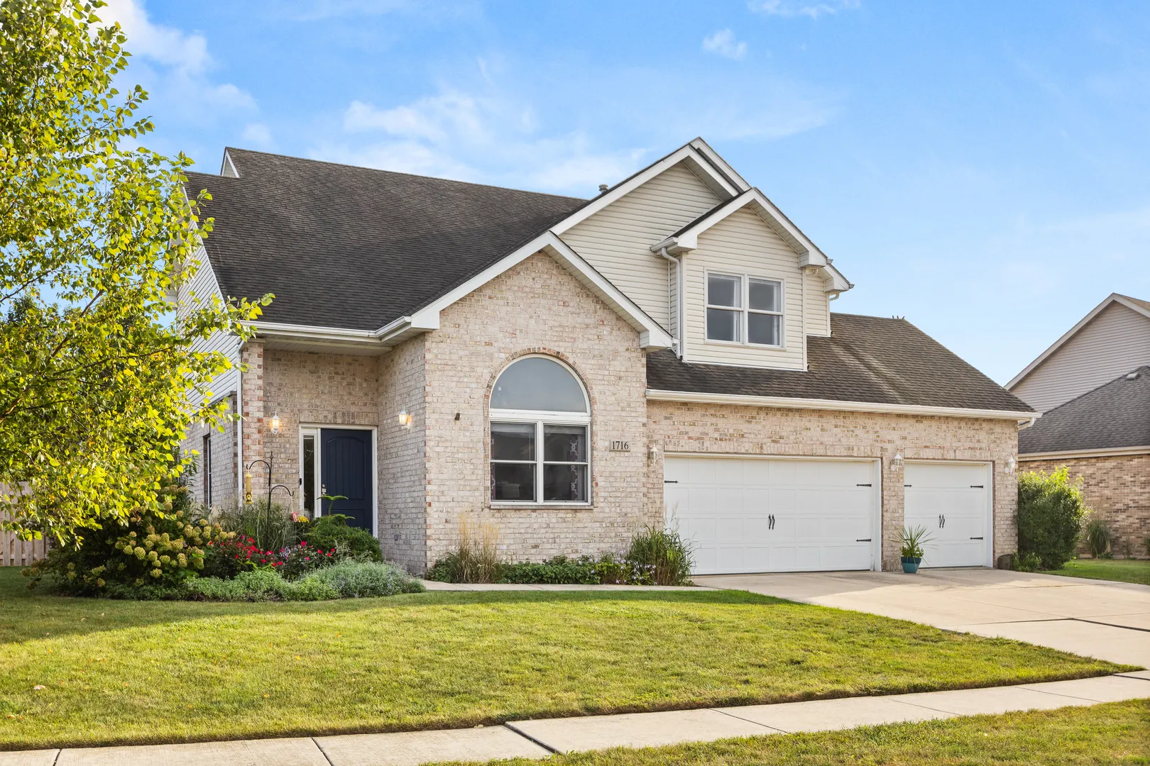 1716 Kingtree Drive IL