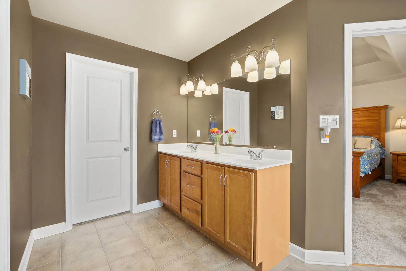 1716 Kingtree Drive IL
