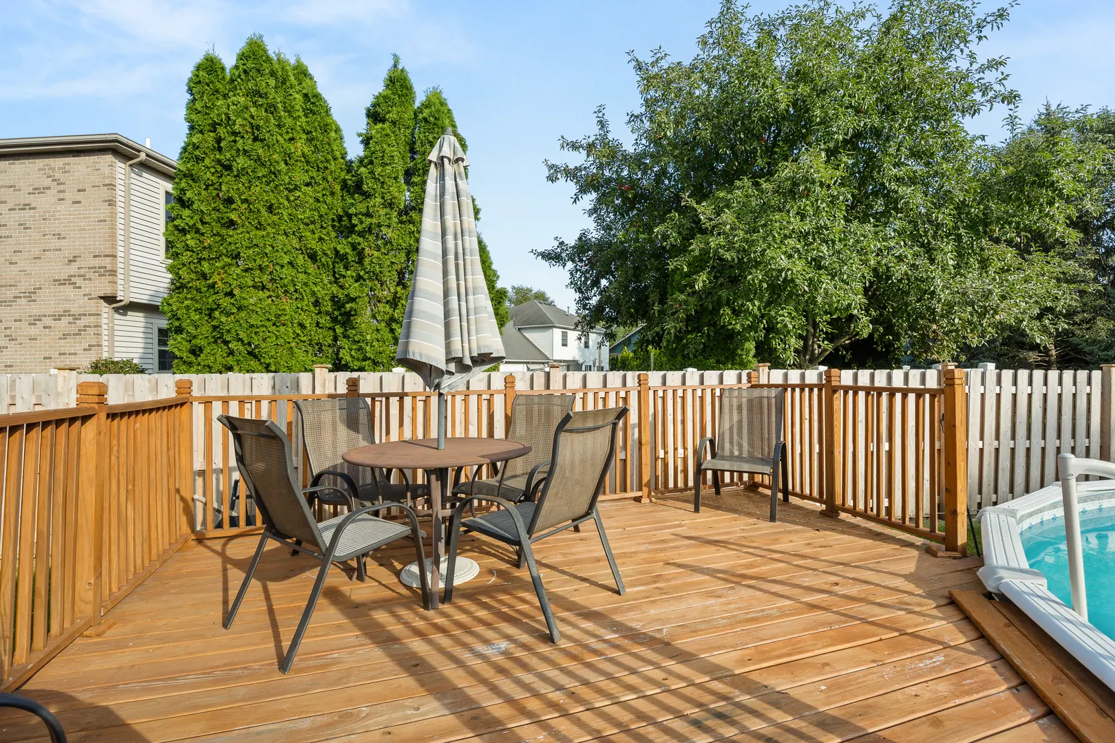 1716 Kingtree Drive IL