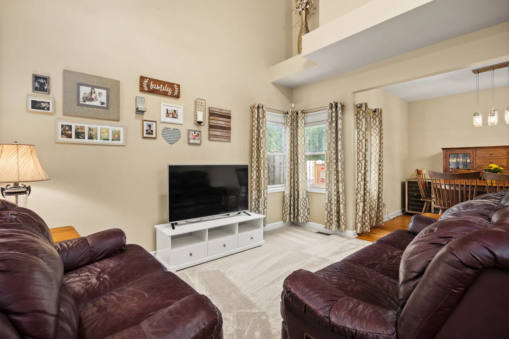 1716 Kingtree Drive IL