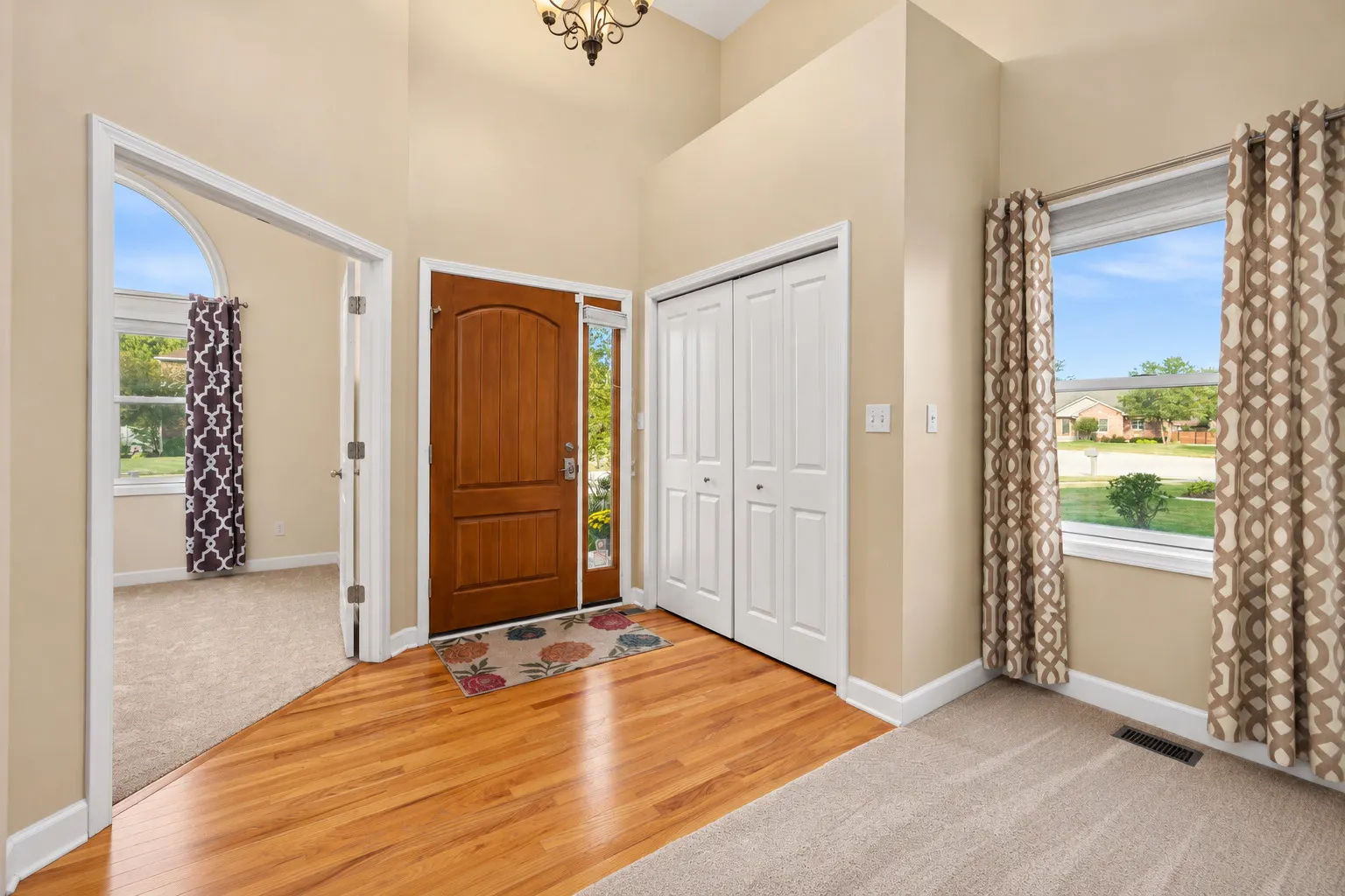 1716 Kingtree Drive IL