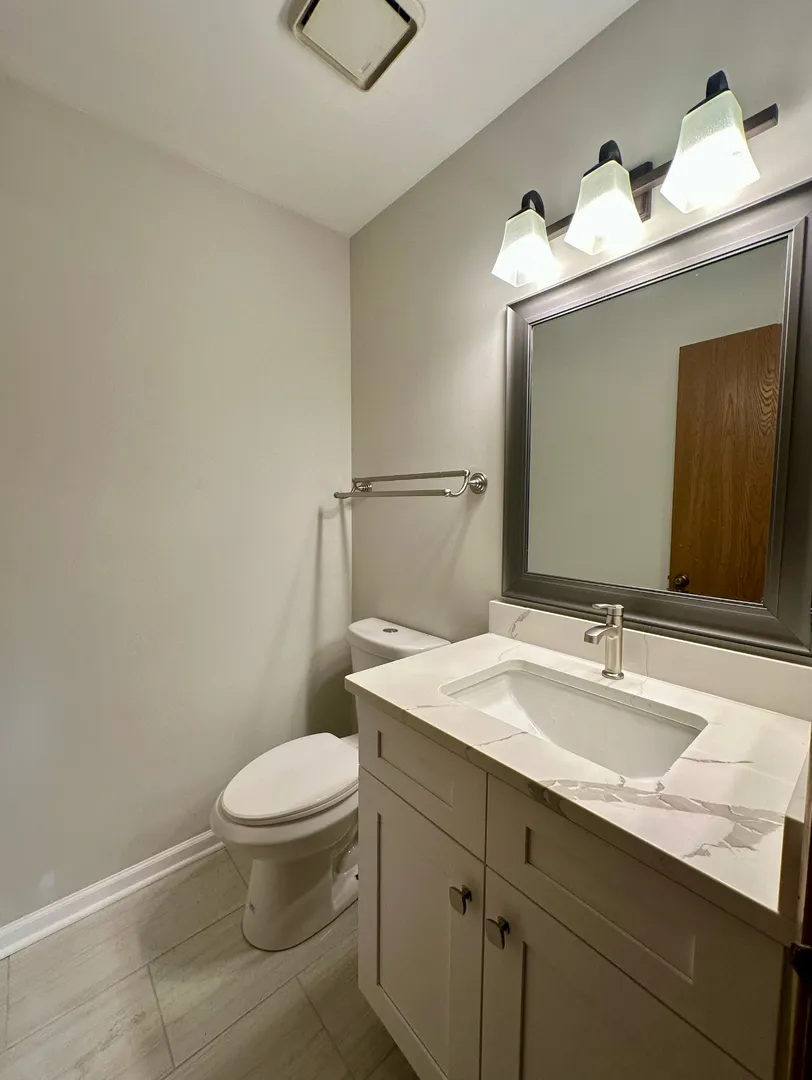 1344 Queensgreen Circle IL