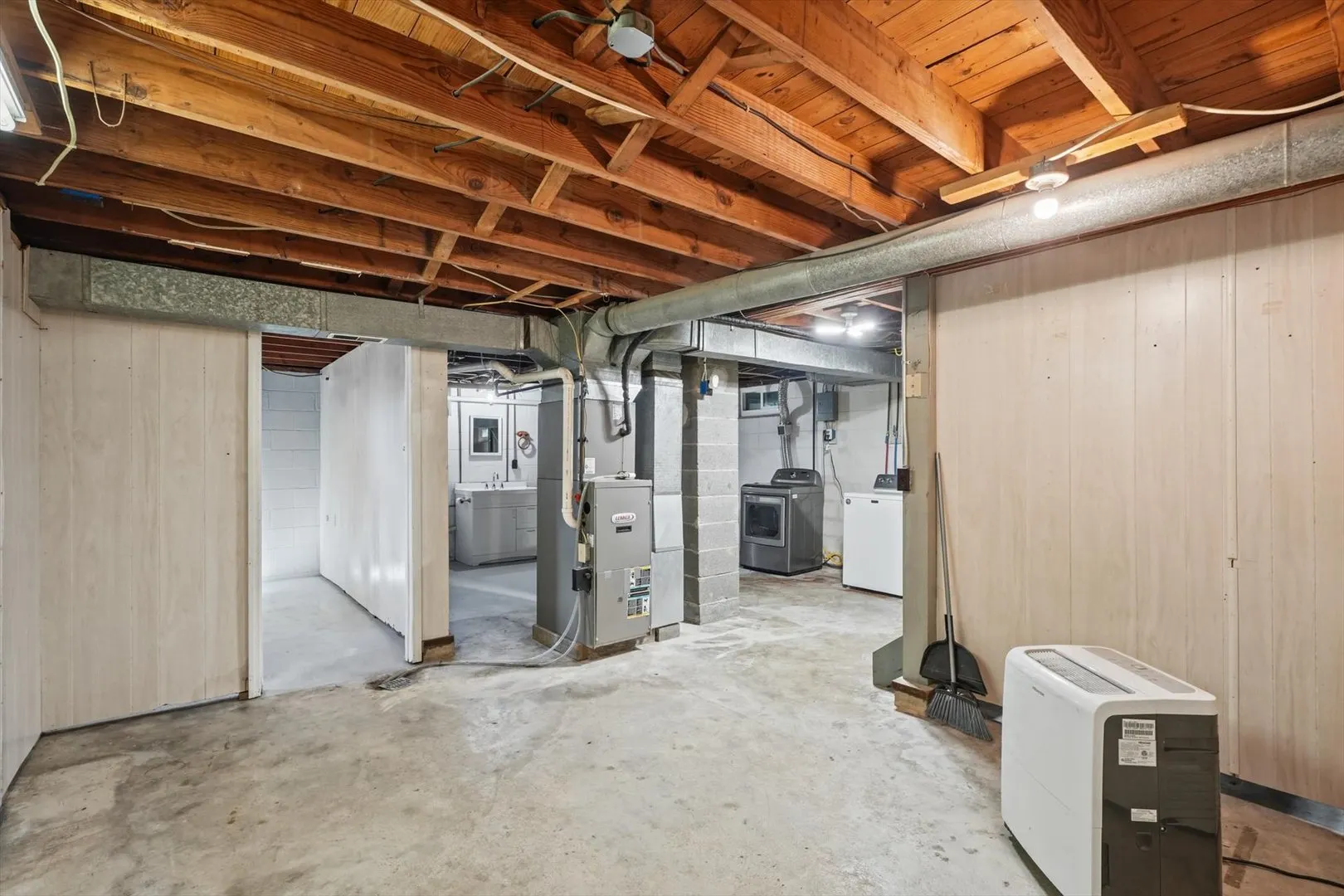 515 E Market Street IL