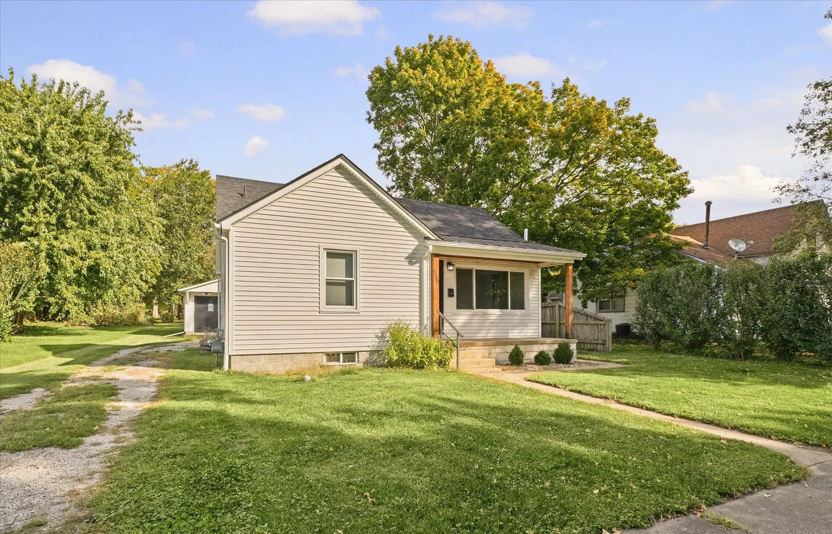 515 E Market Street IL