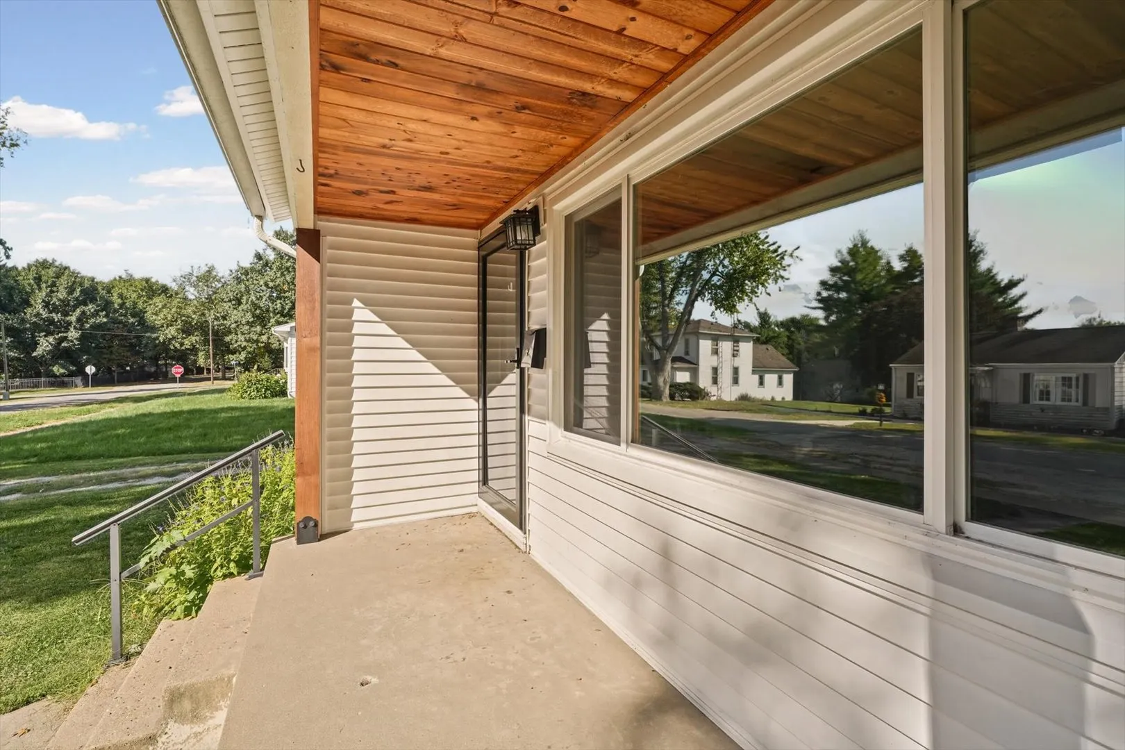 515 E Market Street IL